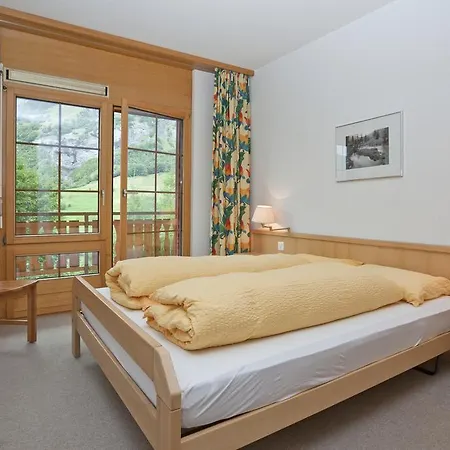 Les Naturelles Leukerbad Room photo