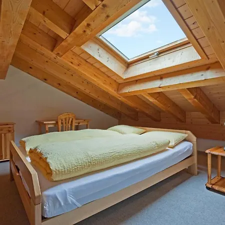 Les Naturelles Leukerbad Room photo
